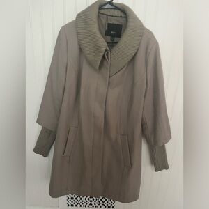 Beige XL women’s winter trench coat